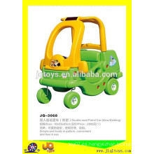 2016 Baby plastic ride on toy car para la venta